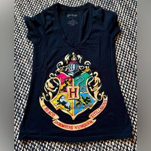 happy potter hogwarts crest tee